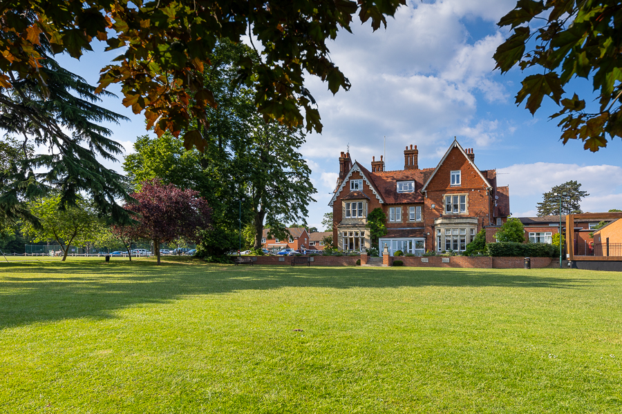 Caldicott Launches The Hitchin Scholarship